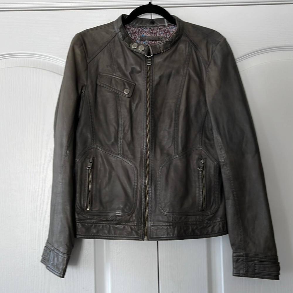 EUC Andrew Marc leather jacket